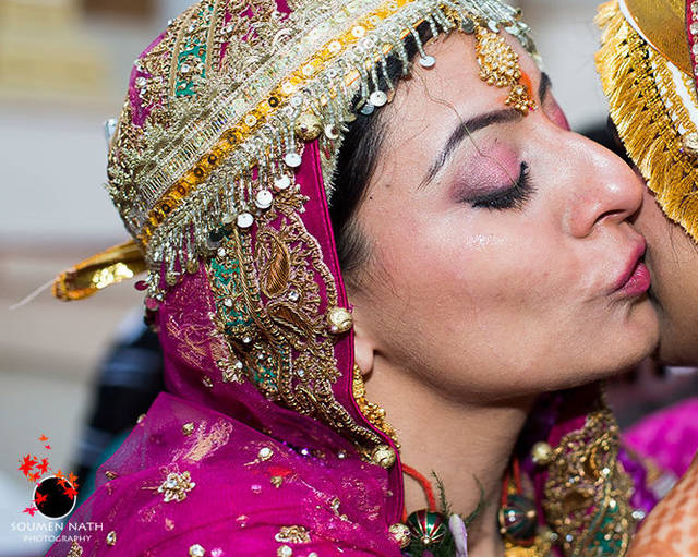 kashmir marriage kiss