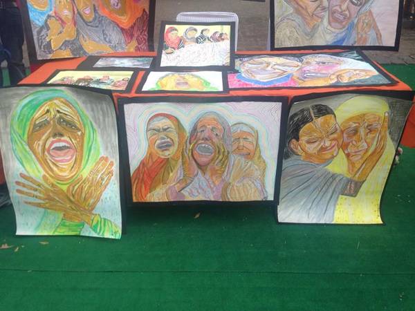 Meet Uzma Nawchoo: Kashmiri Artist/Activist who Paints With Both Hands at the Same Time 7 uzma nawchoo jnu