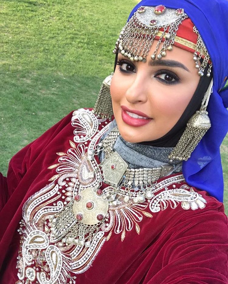 arab makeup kashmir