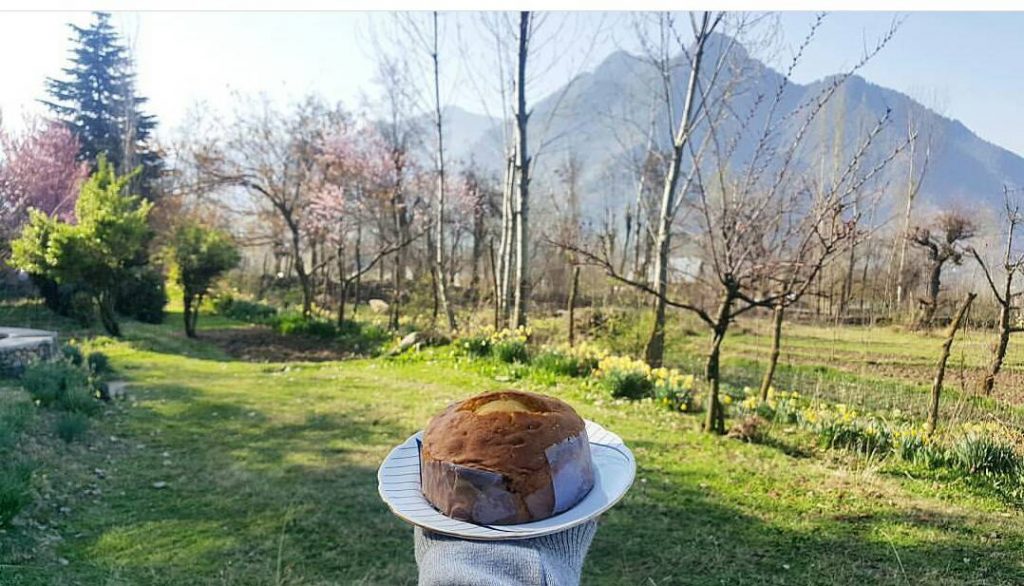 kashmiri plain cake