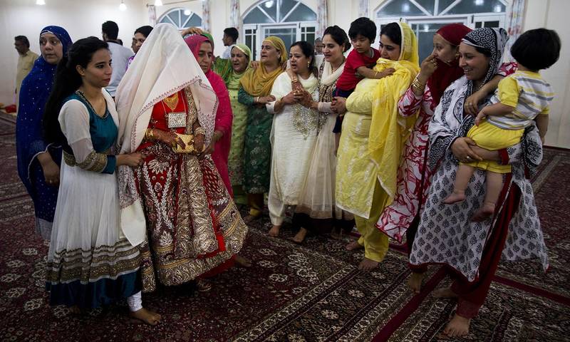 rsz kashmiri wedding bride