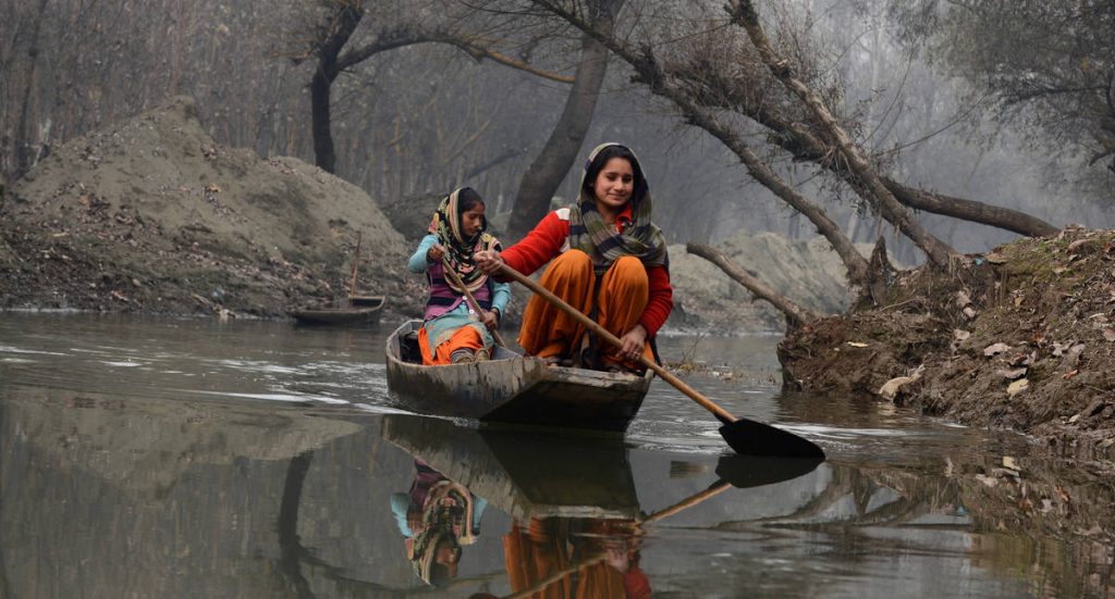 kashmiri women