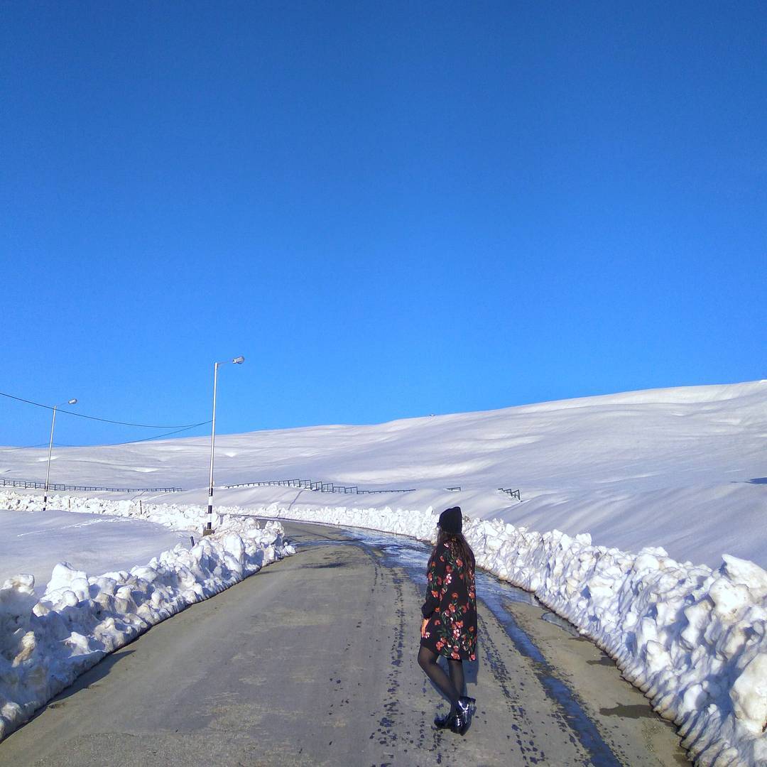 gulmarg road snow