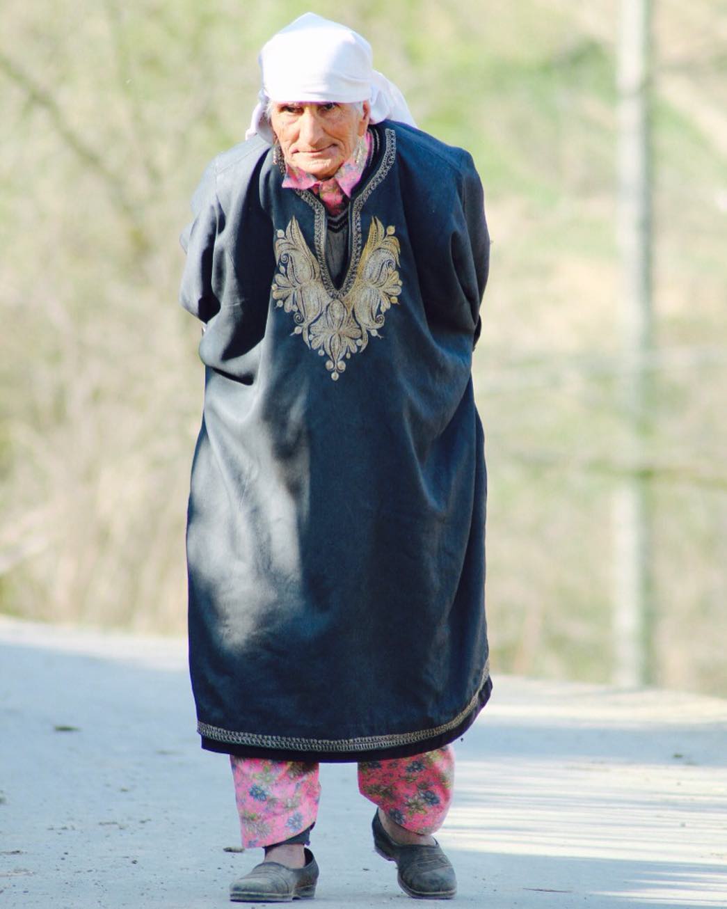 kashmir traditional dress