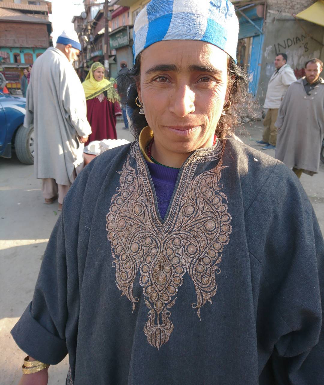 Kashmiri Tilla Embroidery in Pictures 44 kashmiri village dress