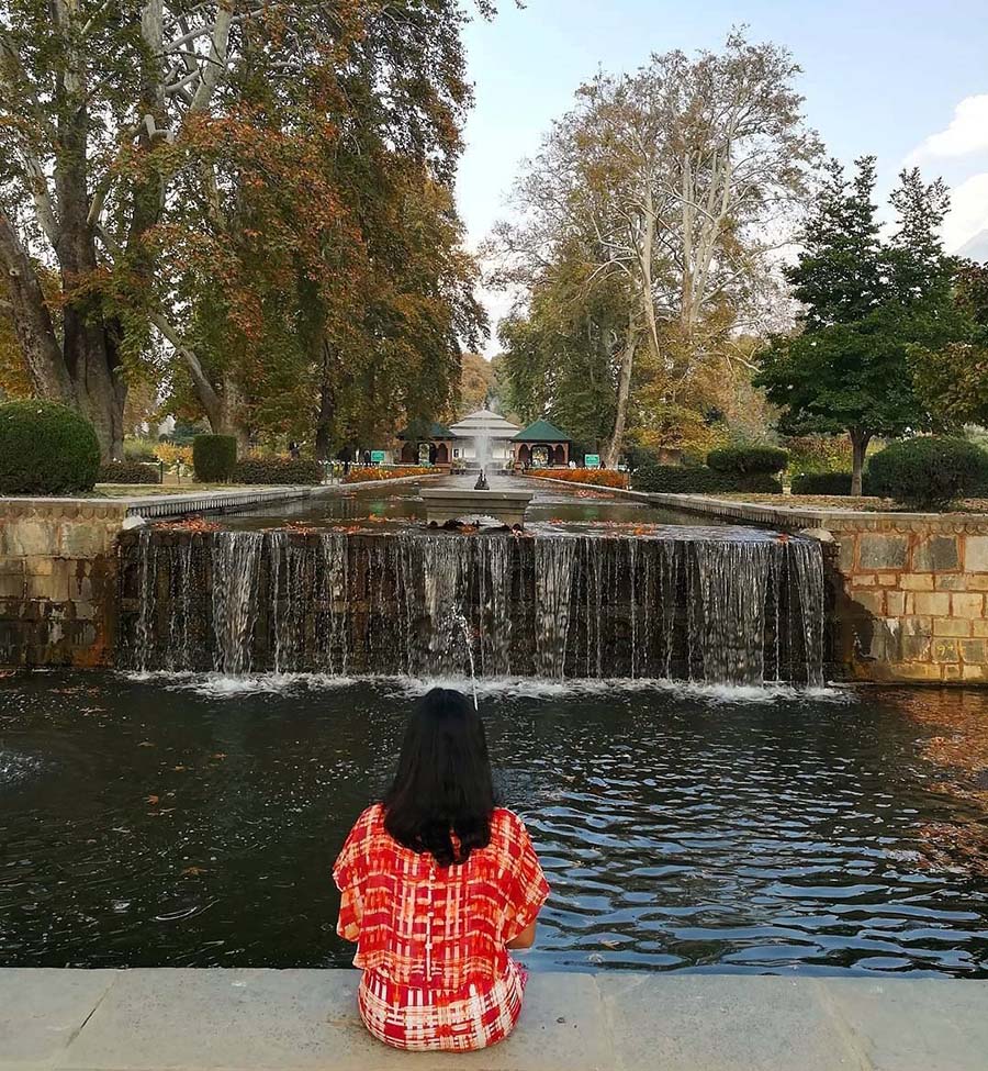 mughal gardens kashmir