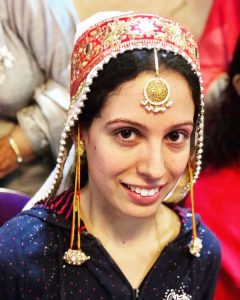 kashmiri wedding bride traditional
