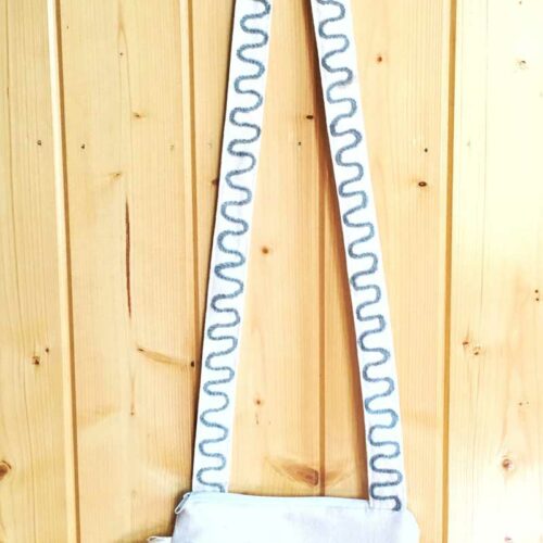 crewl white sling bag