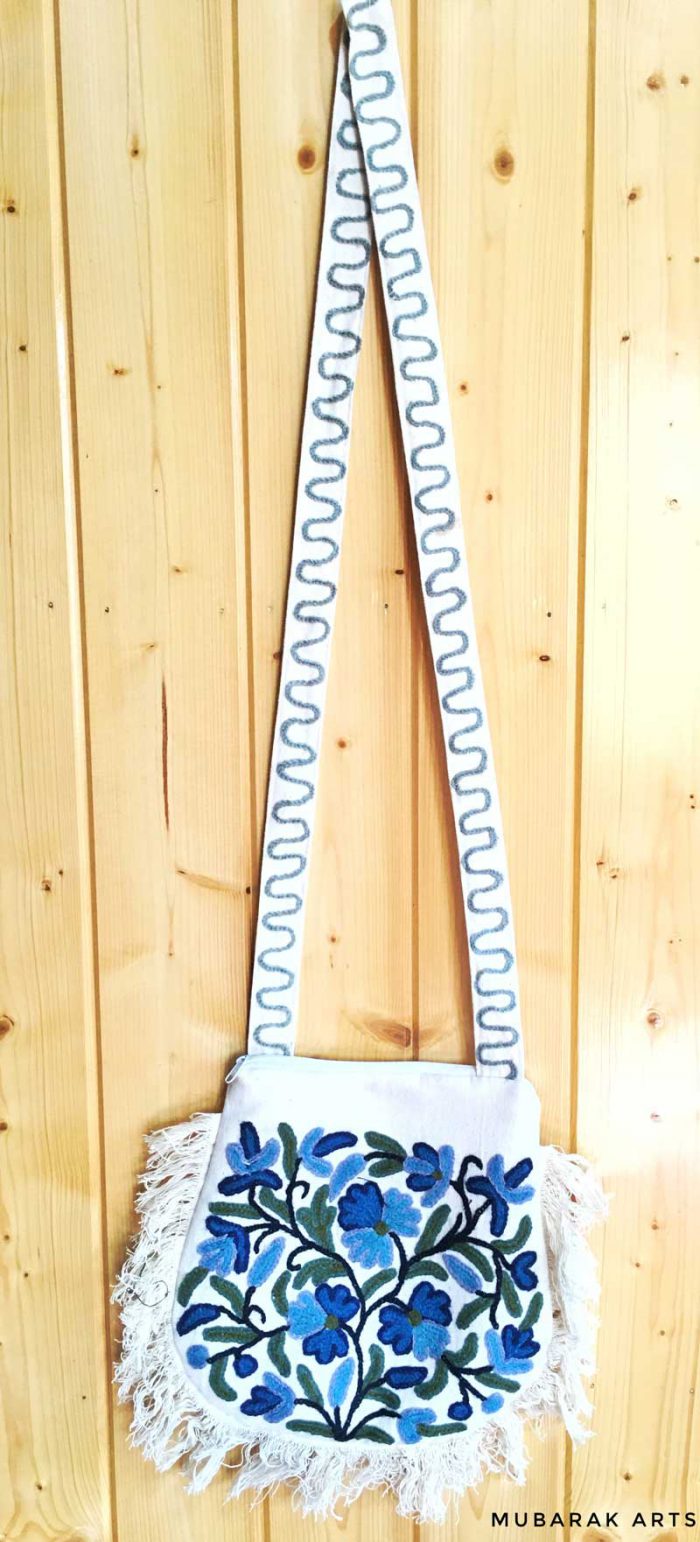 crewl white sling bag