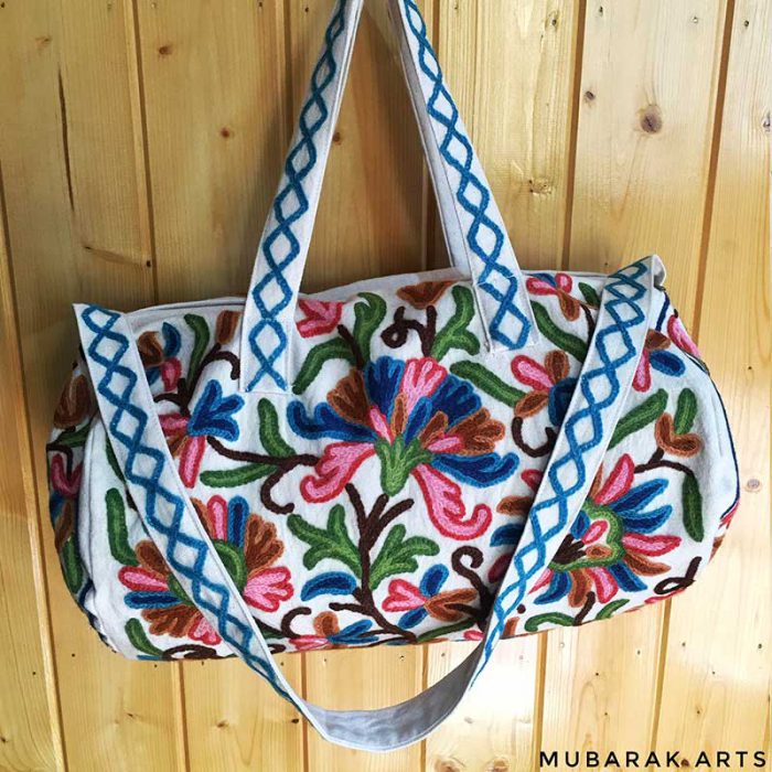 trave bag crewel