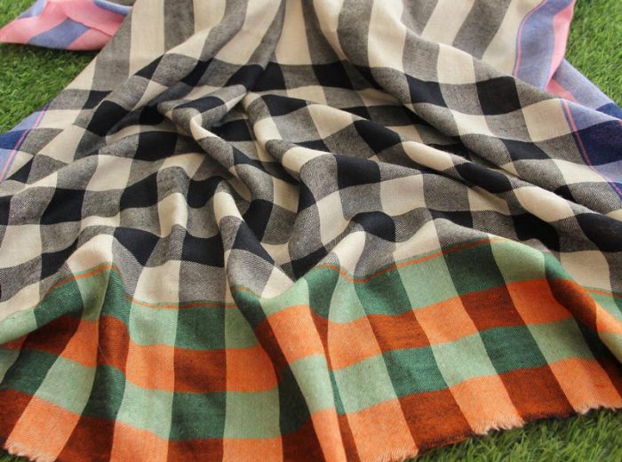 Pure handwoven pashmina check shawl