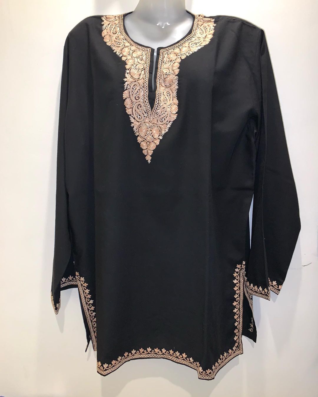 Black Cotton Kurti With Sozni Handowrk - Gyawun