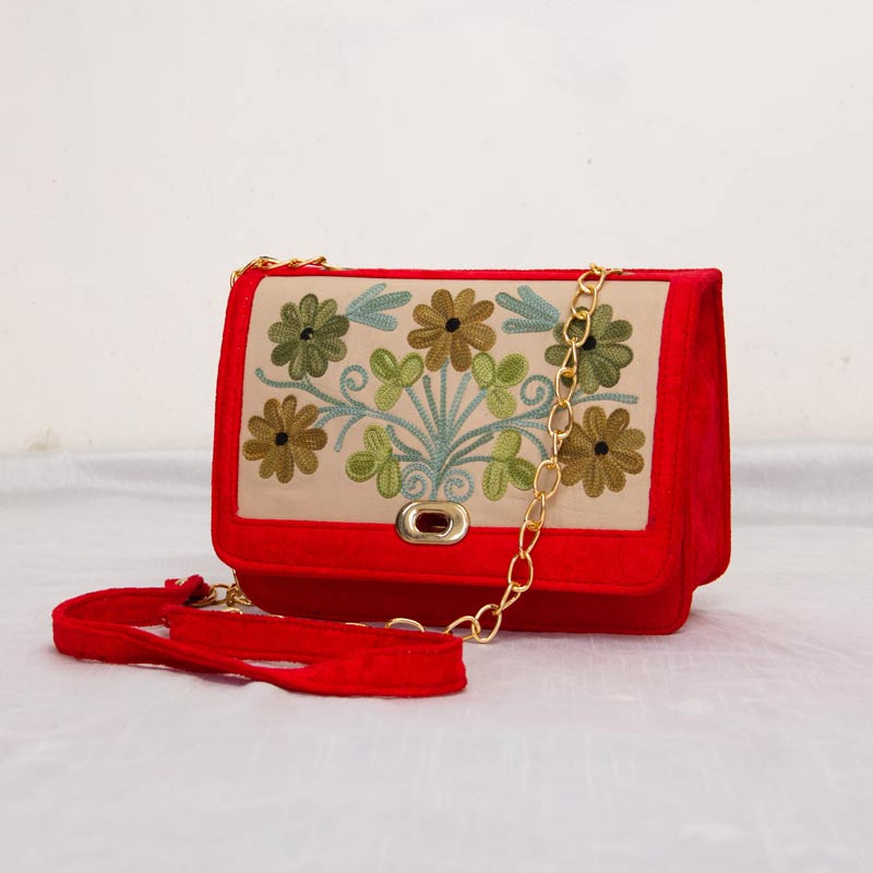 Red Party Shoulder Bag With Chain Strap