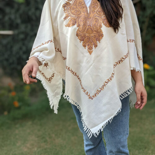 frynser Postimpressionisme Lav Soft White Kashmiri Hand Aari Embroidery Poncho - Gyawun