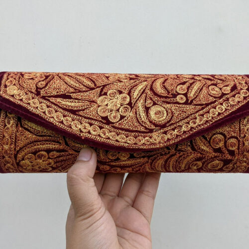 maroon tilla clutch