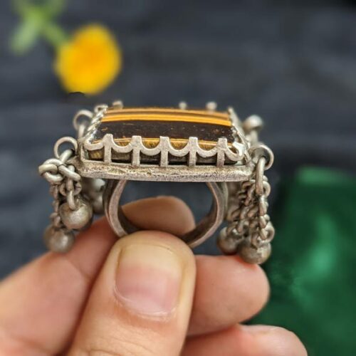 ring with tiger eye stone