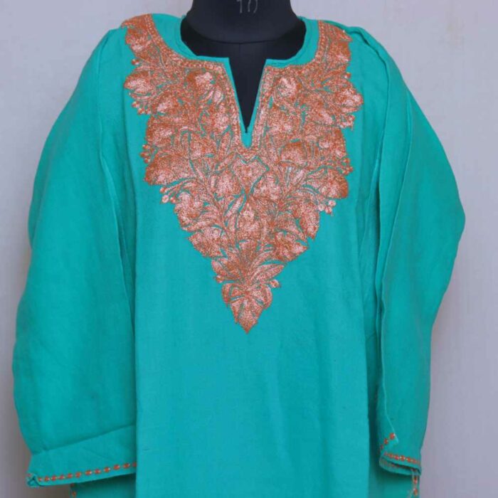 Kashmiri handicraft pheran 20231019 02