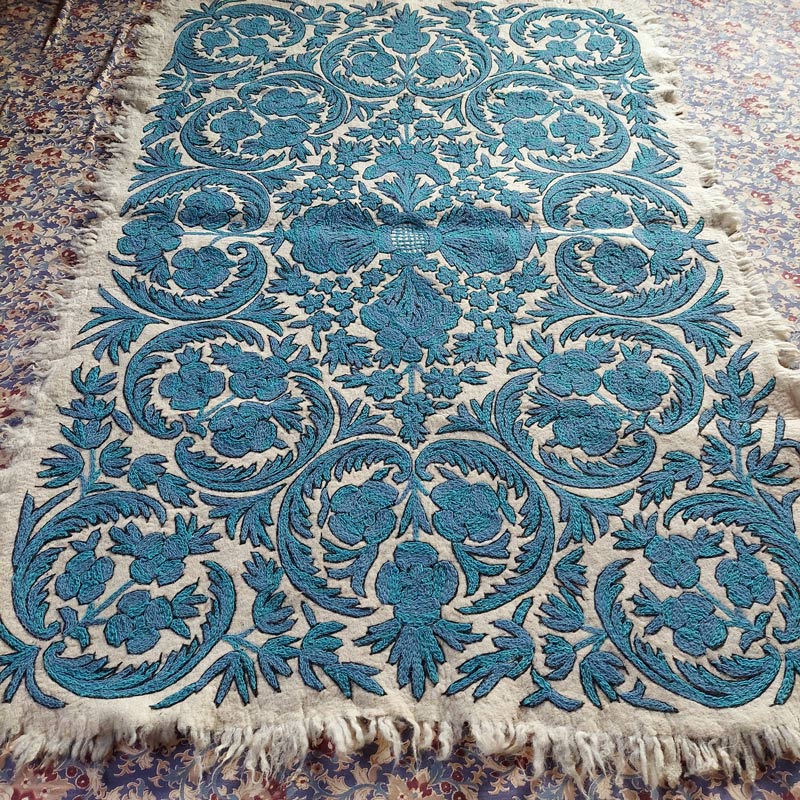 6x4 whitebase blue namda rug