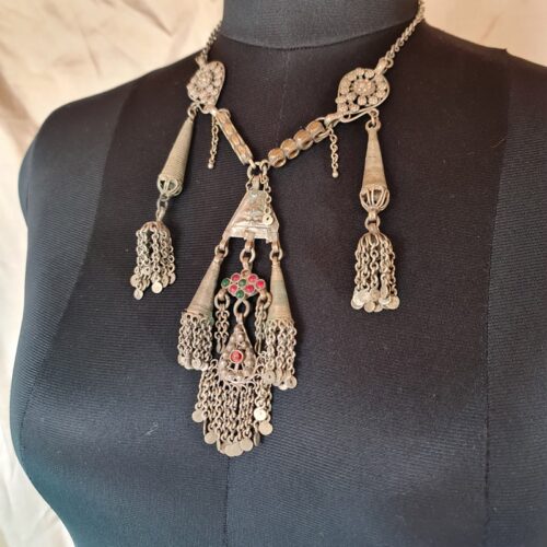 handmade anqtique necklaces 14