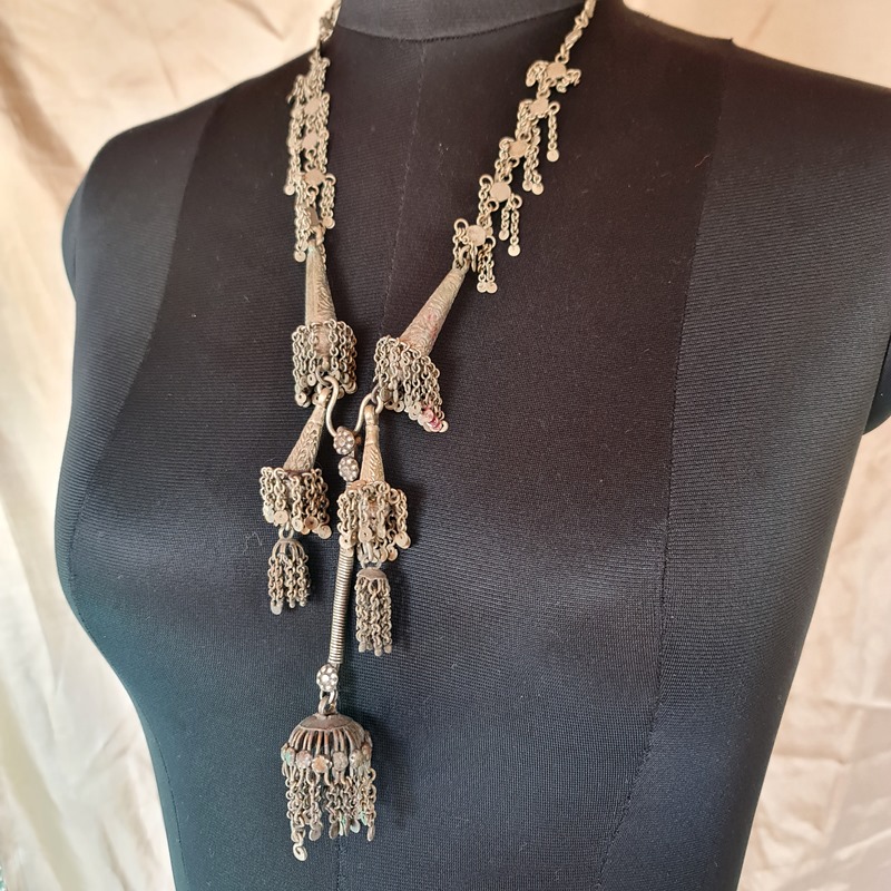 handmade anqtique necklaces 2