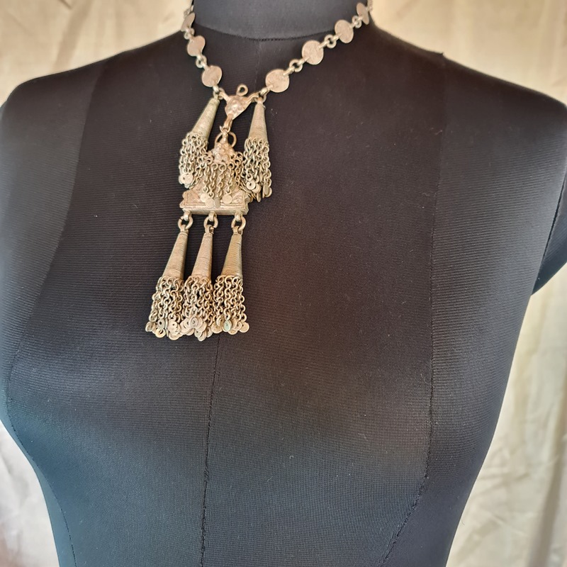handmade anqtique necklaces 6