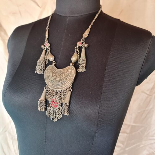 handmade anqtique necklaces 8