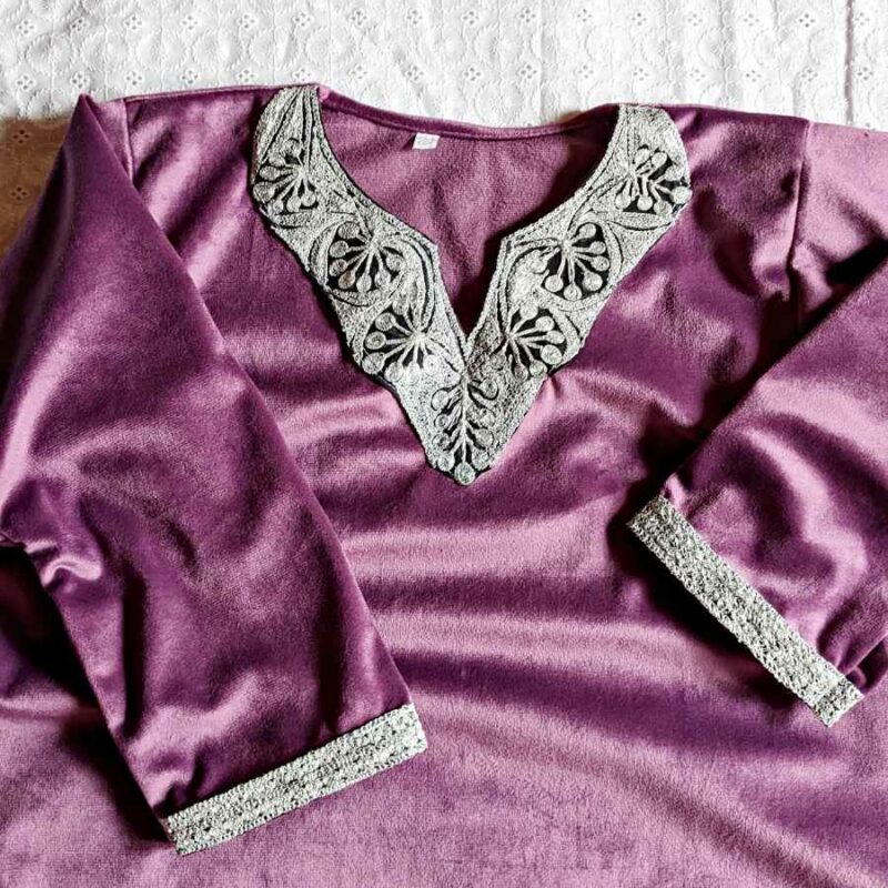 Handwoven Sozni Hand Embroidered Kashmiri Velvet Pheran 43
