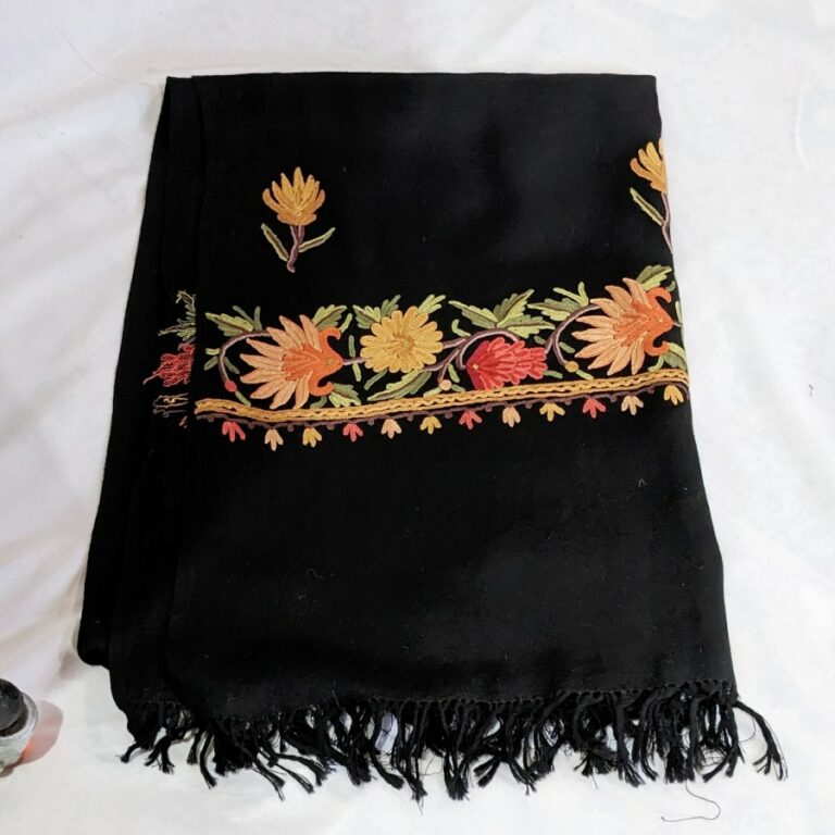 Kashmiri Warm Stole Dec22 01