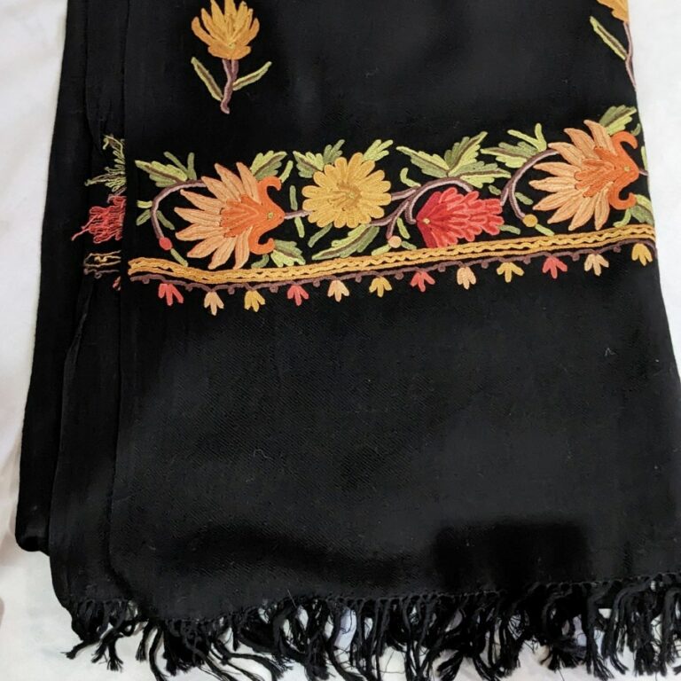 Kashmiri Warm Stole Dec22 02