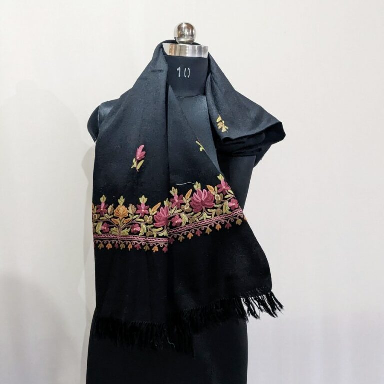 Kashmiri Warm Stole Dec22 11