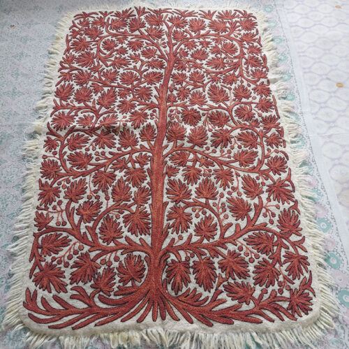 kashmiri namda rug handmade decor wool gyawun srinagar traditional 13