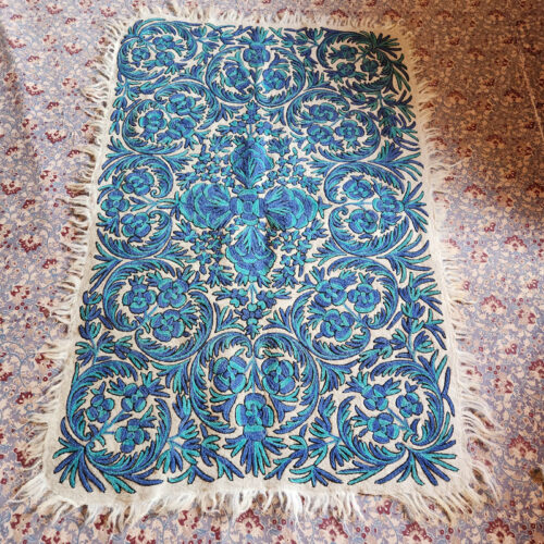 kashmiri namda rug handmade decor wool gyawun srinagar traditional 3