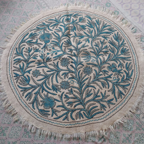 kashmiri namda rug handmade decor wool gyawun srinagar traditional 55