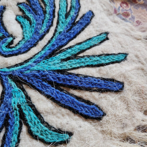 kashmiri namda rug handmade decor wool gyawun srinagar traditional 7