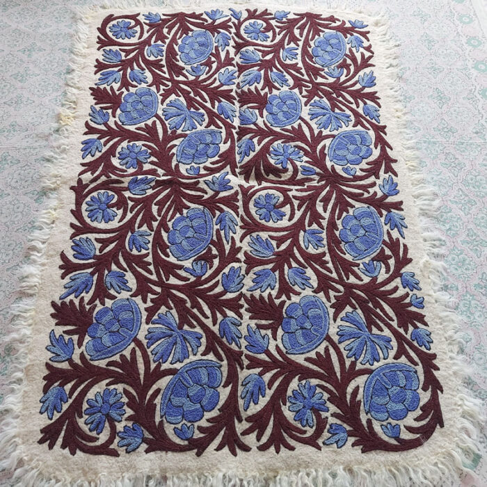 kashmiri namda rug handmade decor wool gyawun srinagar traditional 90