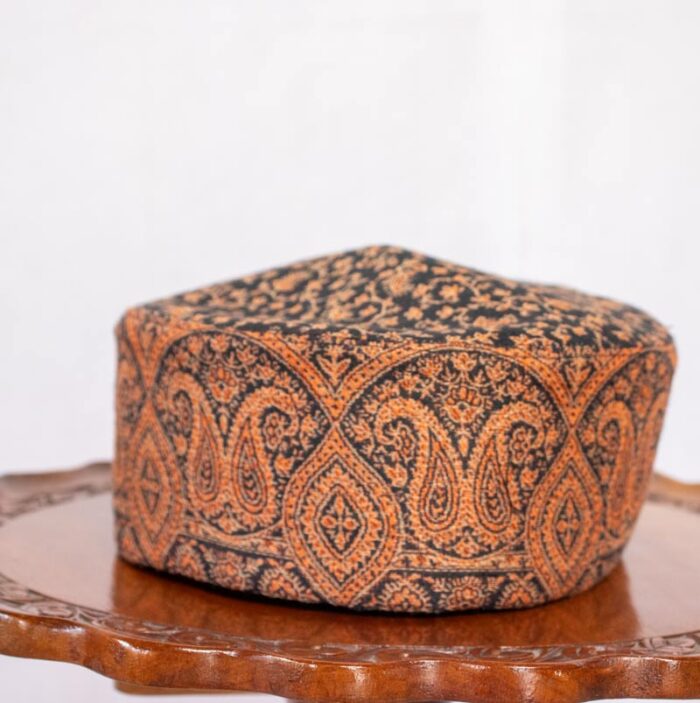 black kani cap