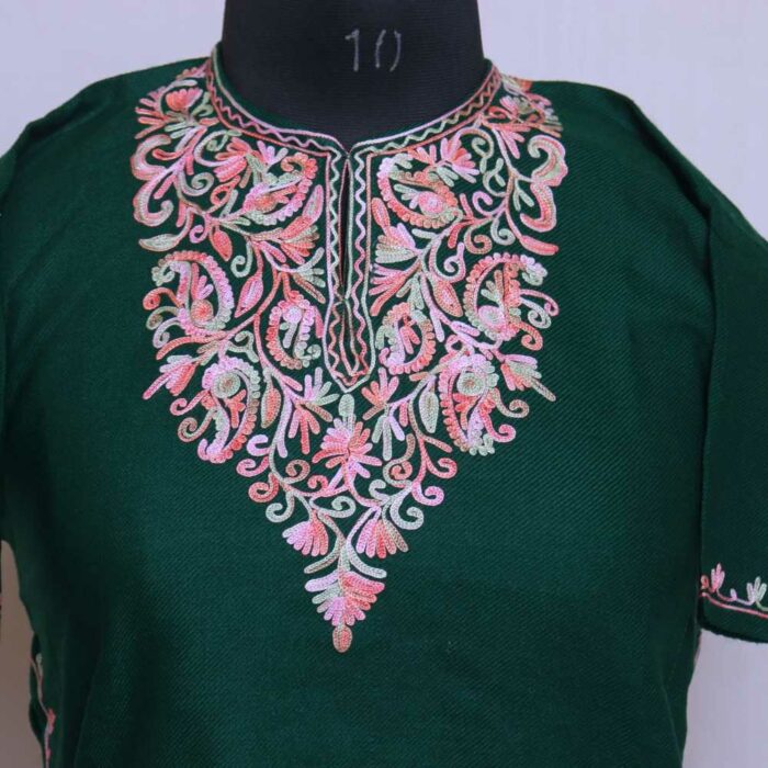 Kashmiri Pheran girls 20 Zikar 20230831 02