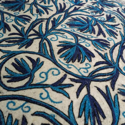 blue white rug