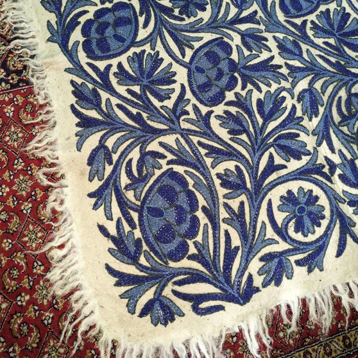 dotted rug