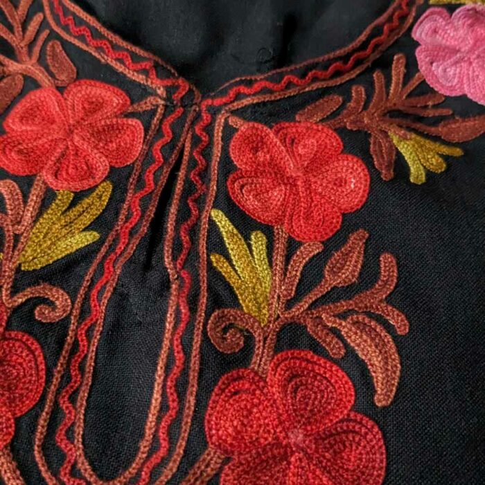 Kashmiri embroidery girls dress 20240212 33