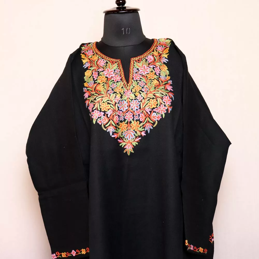 Black - Handwoven Aari Embroidered Kashmiri Merino Wool Pheran 29