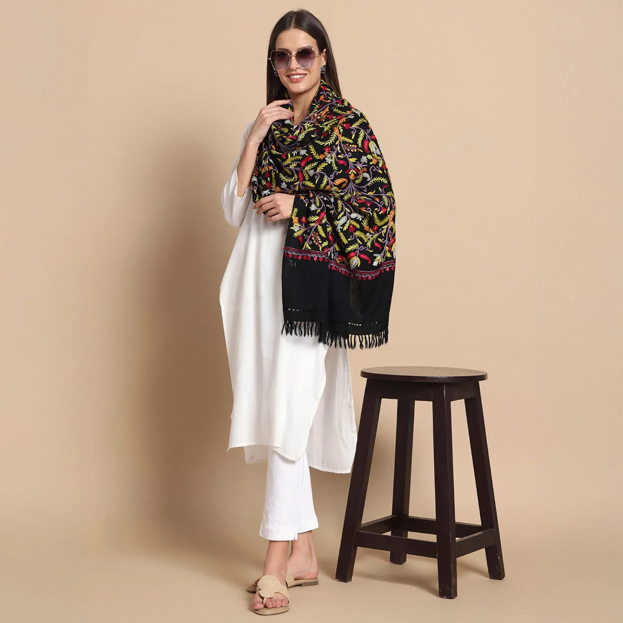 Black Hand Aari Embroidered Pure Wool Stole – Kashmiri